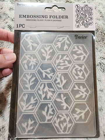 DARICE EMBOSSING FOLDER - HEXAGON LEAVES