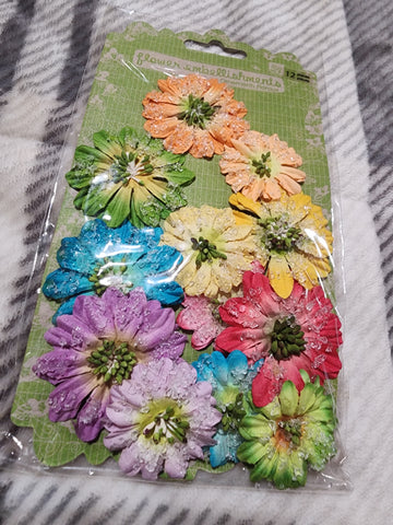 SUGAR DAISIES - PRIMA EMBELLISHMENTS